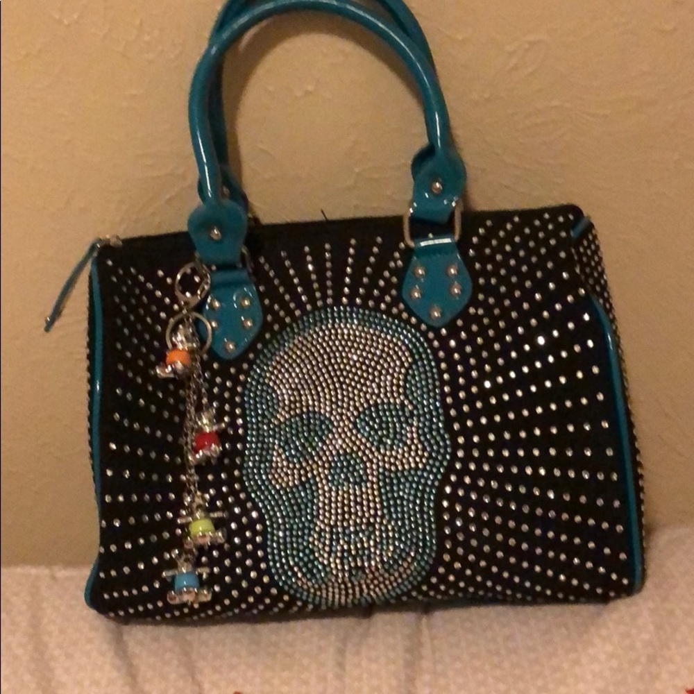 Sparkle skull purse